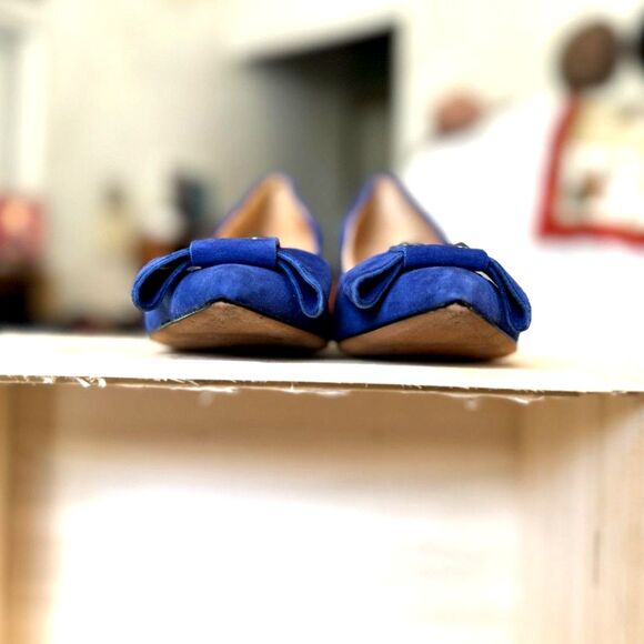 Claudia Ciuti 100% Suede Leather Cobalt Blue Silver Studed Bow Kitten Heels SZ 7 - Picture 3 of 9